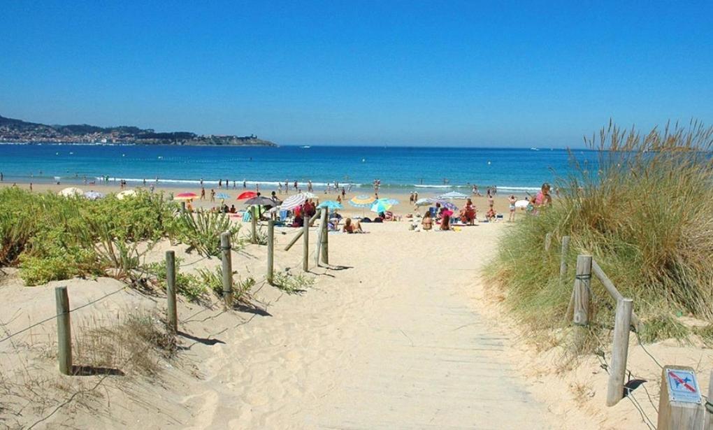 Muino. Pequena Casita Cerca De Playa America นีกรัน ภายนอก รูปภาพ